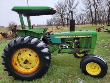 Main image John Deere 2640